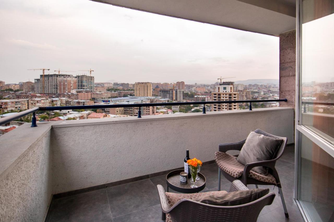 Hotelise L Bird Eye Apartment Jerevan Exteriör bild