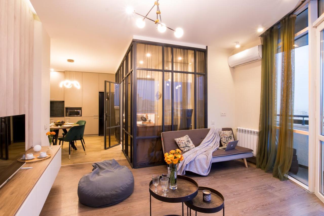 Hotelise L Bird Eye Apartment Jerevan Exteriör bild